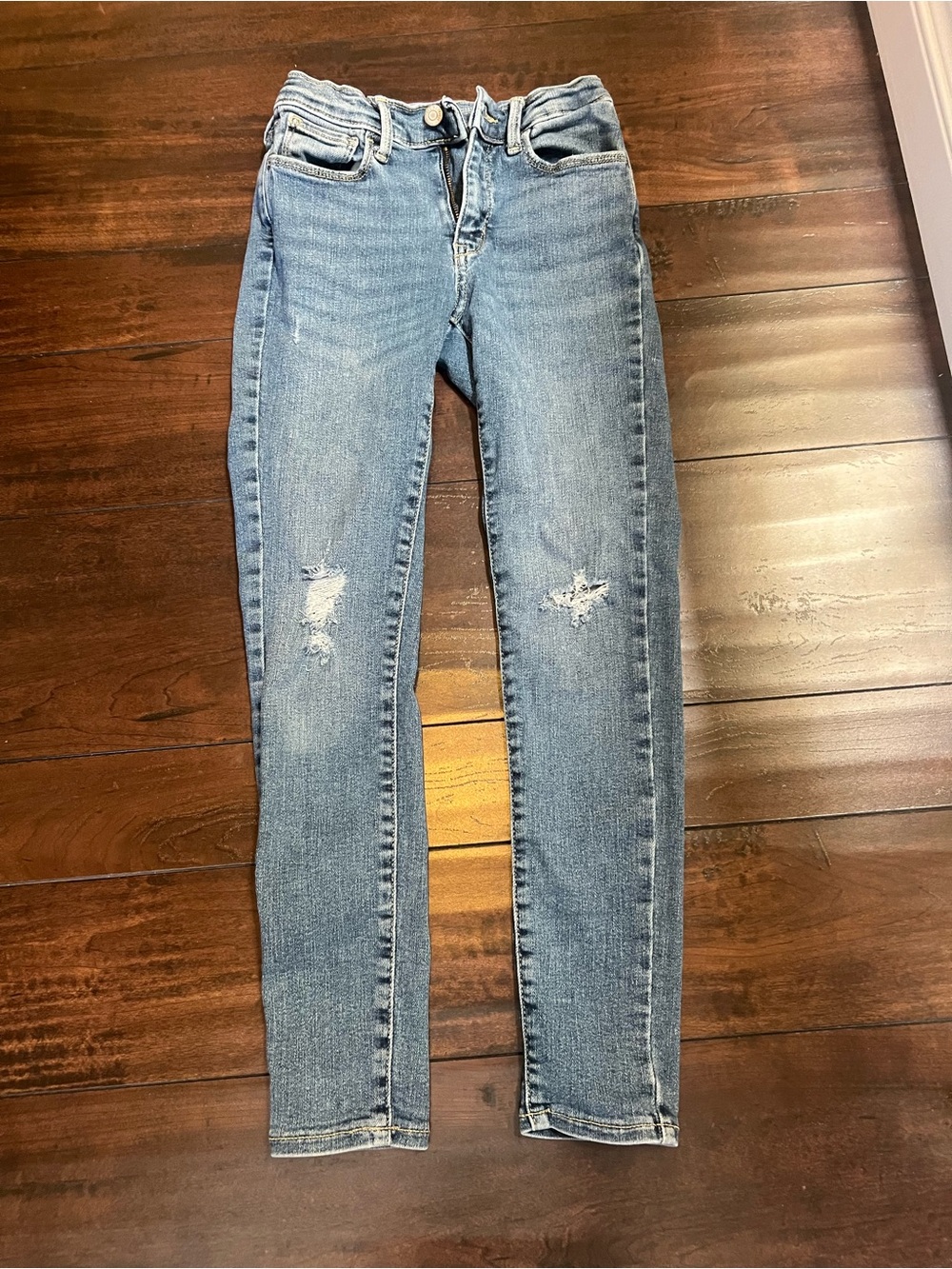 Girls Old Navy Blue Kids Skinny Jeans with Distressed Knees